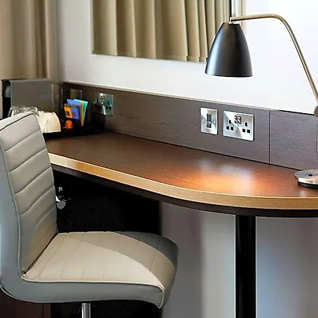 Premier Inn London City-3